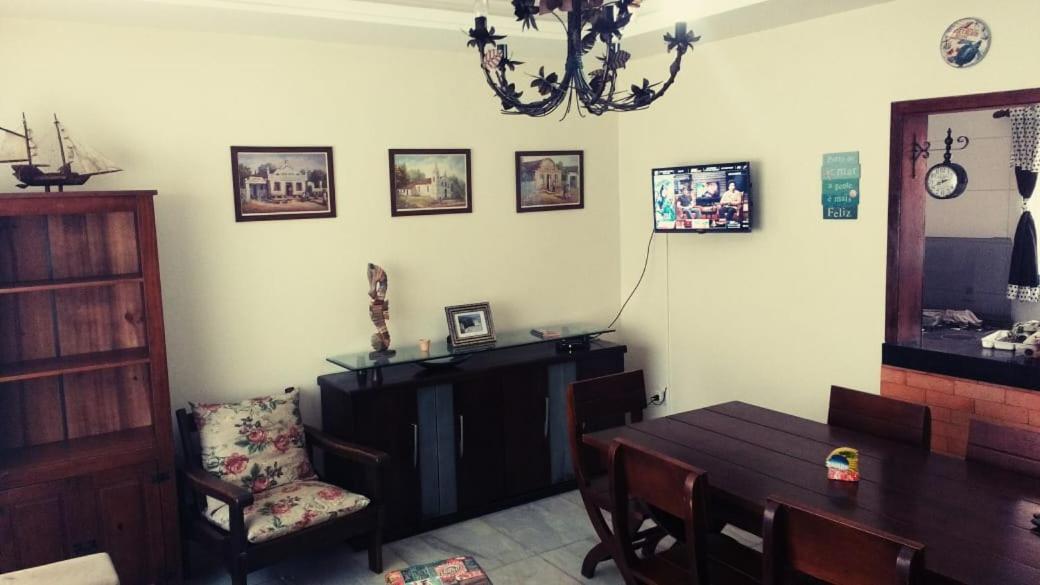 Casa Com Hidro Dupla, Tv A Cabo E Split Villa ตอร์เฮส ภายนอก รูปภาพ