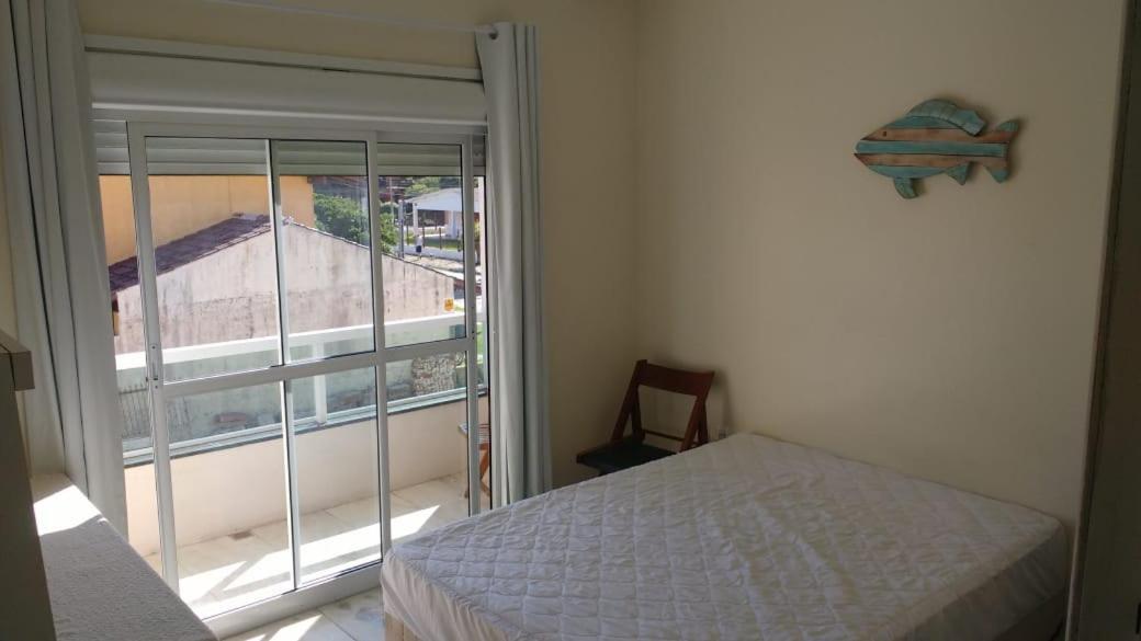 Casa Com Hidro Dupla, Tv A Cabo E Split Villa ตอร์เฮส ภายนอก รูปภาพ