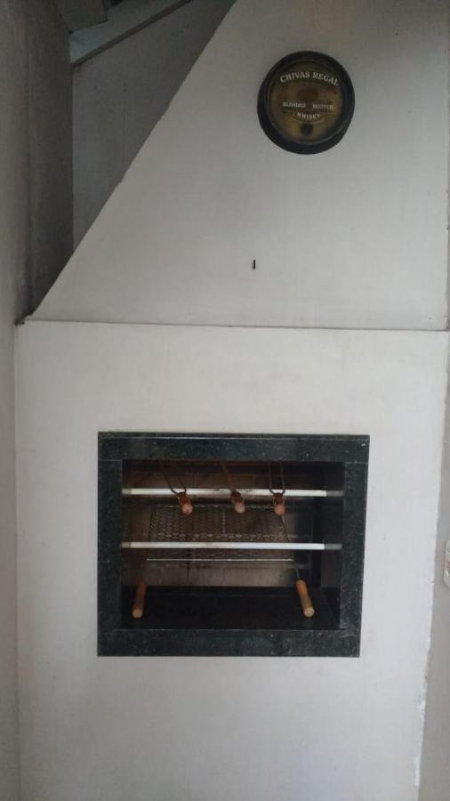 Casa Com Hidro Dupla, Tv A Cabo E Split Villa ตอร์เฮส ภายนอก รูปภาพ